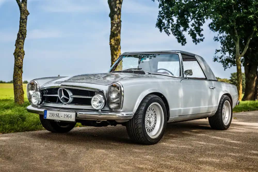 Oldtimer, Sammlerfahrzeuge und Sportwagen